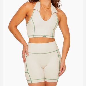 Set Active Set Sportbody Collard V Tank Bra and Shorts in Volley XS